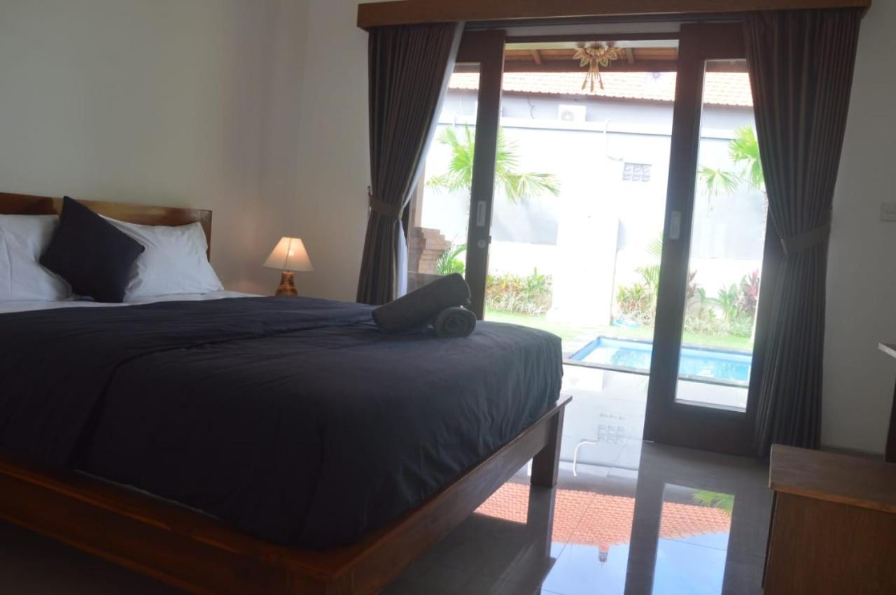 Wiryaroja Guest House Canggu  Exterior photo