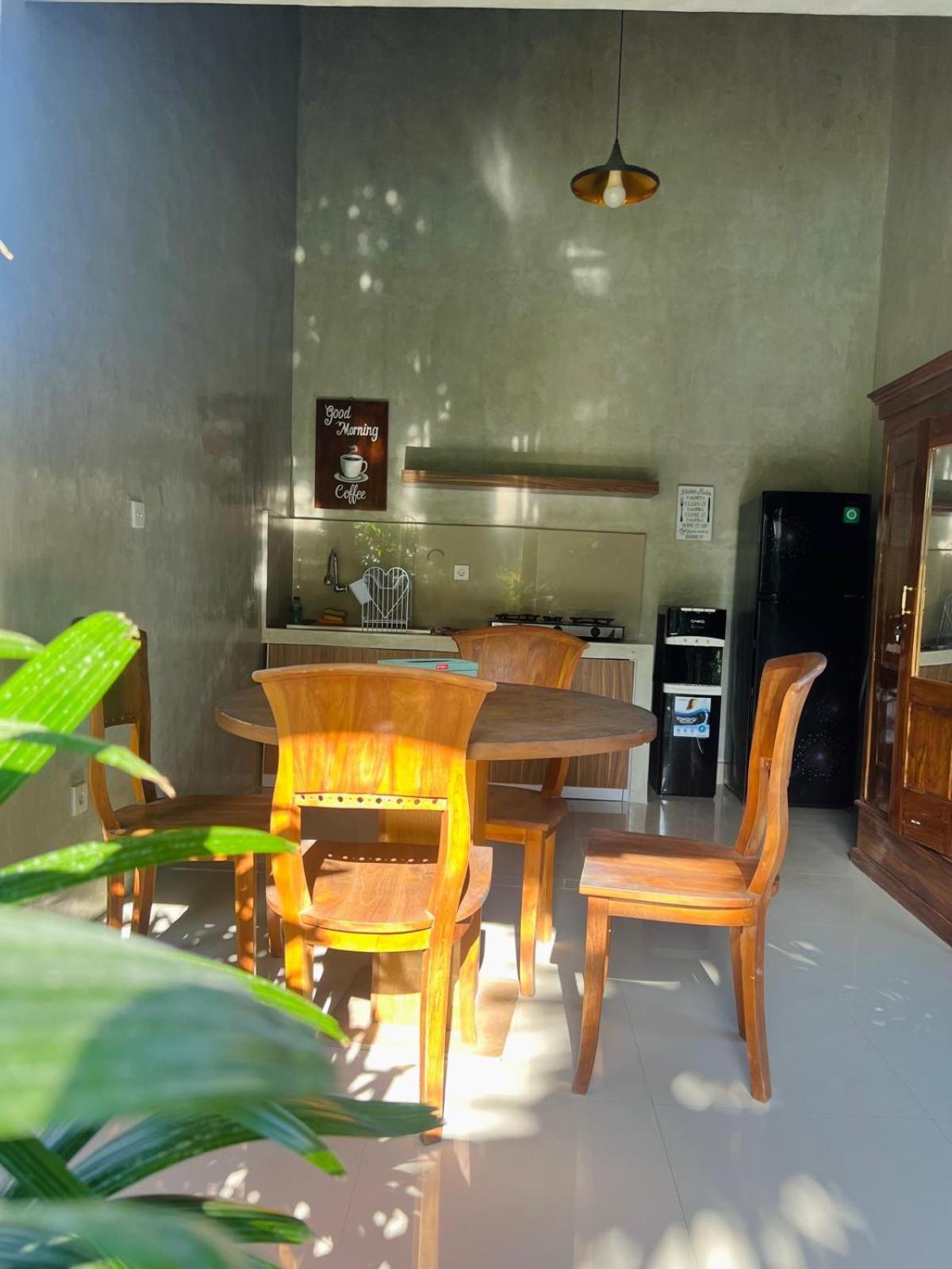 Wiryaroja Guest House Canggu  Exterior photo